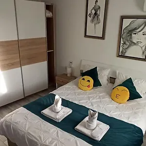  Appartamento Comfortable Square Romania